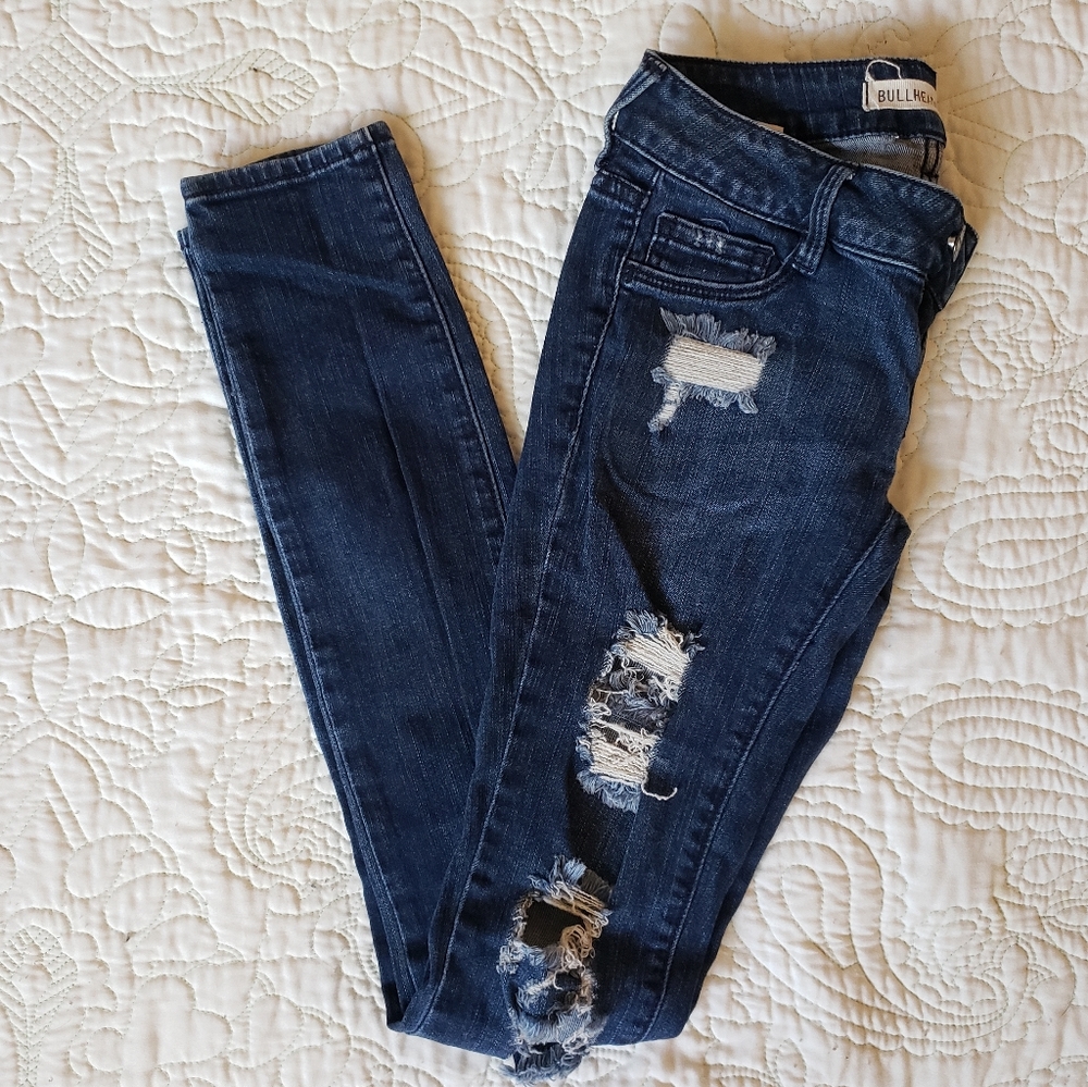 Bullhead distressed skinny jean